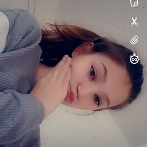 Meet your Posher, Alexis